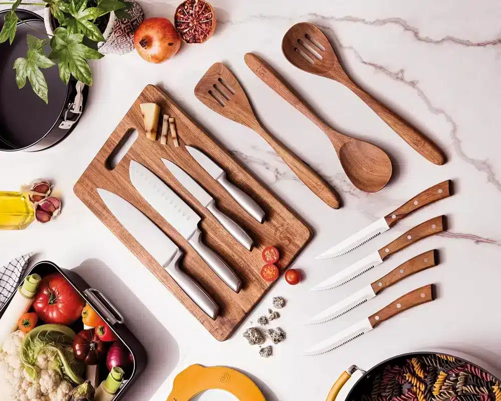 Are wooden kitchen utensils safe
