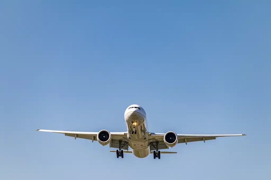 Can we carry kitchen utensils in flight